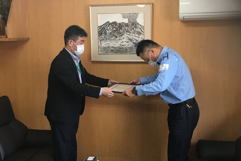 �l���~��